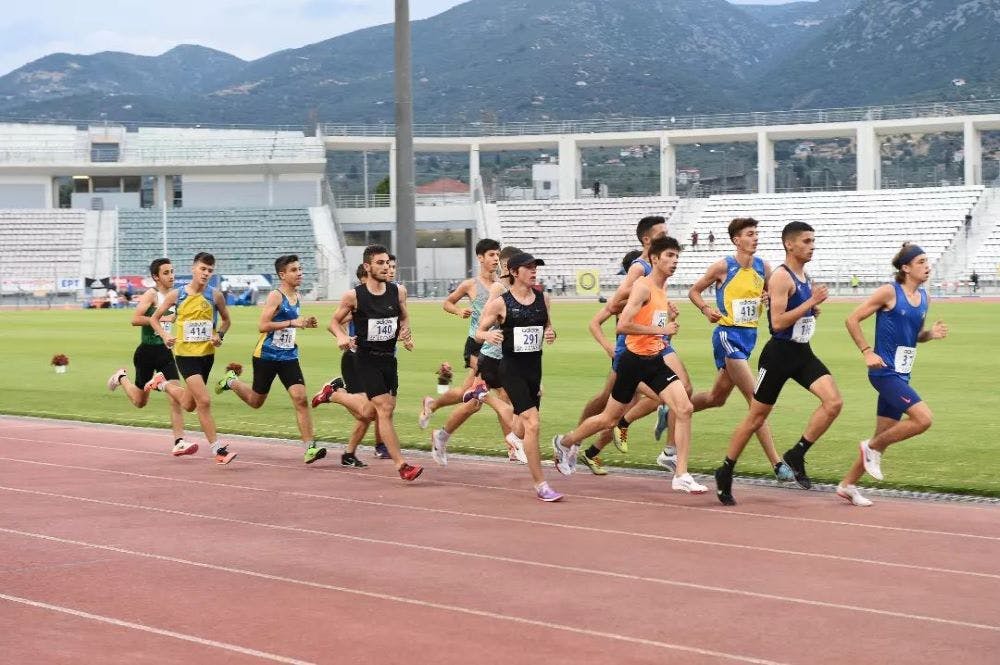 Το φωτογραφικό κολάζ του Πανελληνίου πρωταθλήματος Κ18 runbeat.gr